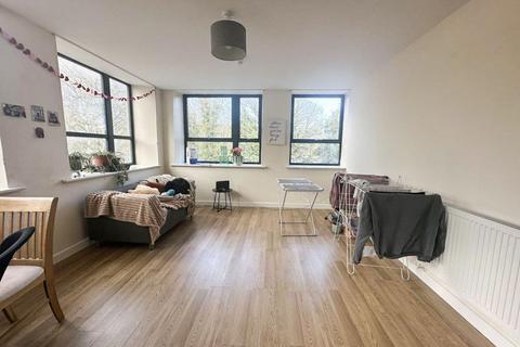 2 bedroom apartment to rent, Lower Bristol Road, Bath