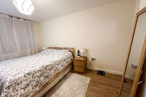 2 bedroom apartment to rent, Lower Bristol Road, Bath