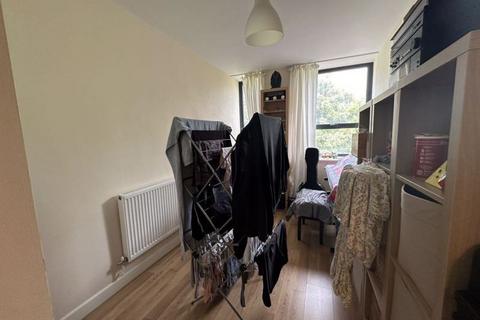 2 bedroom apartment to rent, Lower Bristol Road, Bath