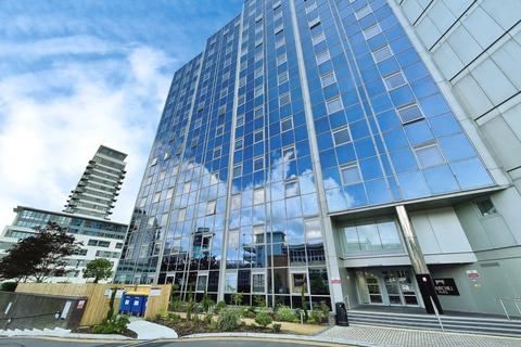 1 bedroom apartment to rent, Churchill Place, Basingstoke RG21