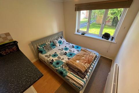 1 bedroom flat to rent, Briarside Road, Bristol