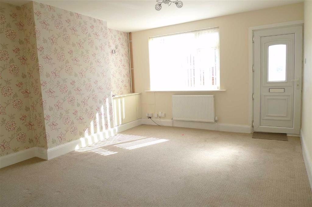 Lord Haddon Road, Ilkeston, Derbyshire 3 bed terraced house £110,000