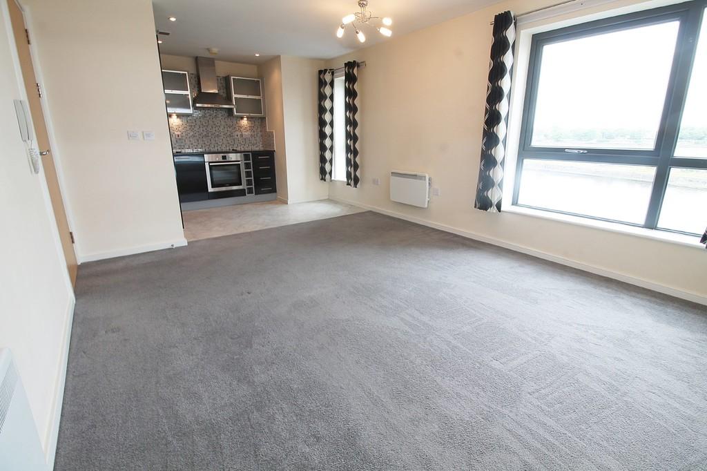 Lock 4, The Deck, Mersey Road, Runcorn 2 bed apartment £540 pcm (£125 pw)