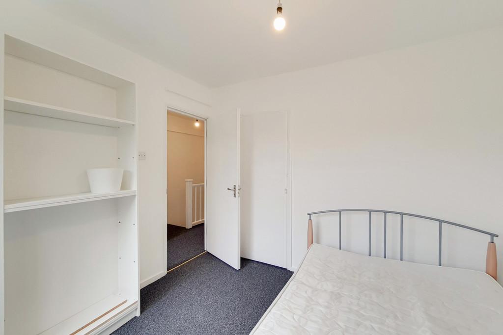 8 Bedroom 2-0