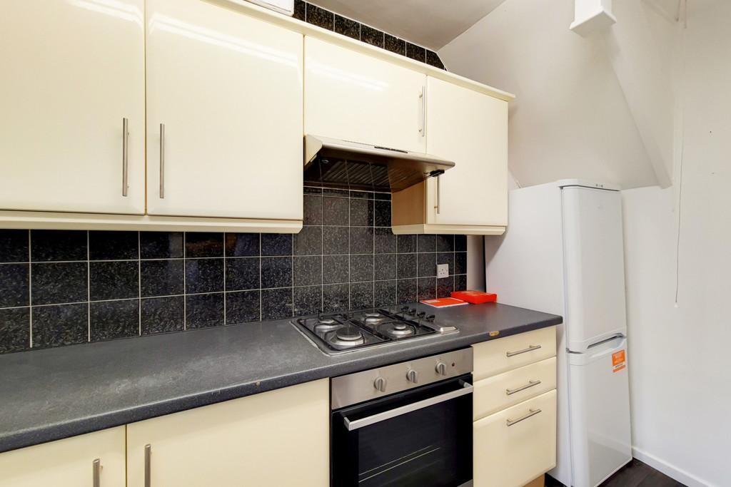 3 Kitchen-1