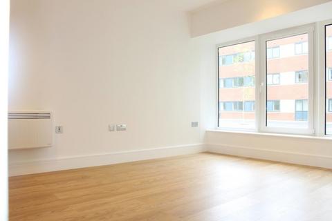 Studio to rent, Home Park Mill Link Road, Kings Langley