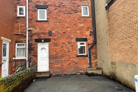 2 bedroom terraced house to rent, Industrial Avenue, Birstall
