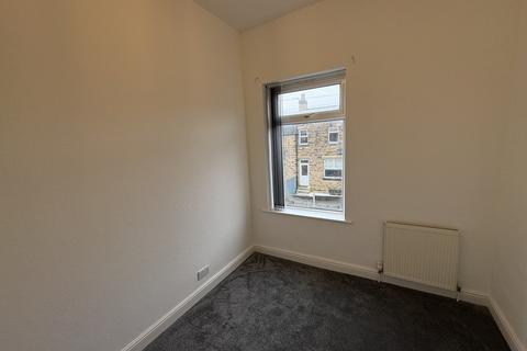 2 bedroom terraced house to rent, Industrial Avenue, Birstall