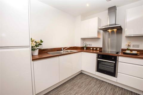2 bedroom flat to rent, Benbow Street, Sale, M33