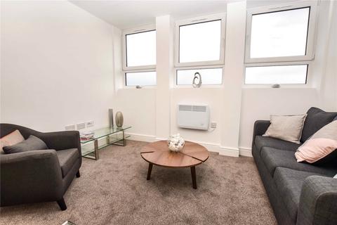 2 bedroom flat to rent, Benbow Street, Sale, M33