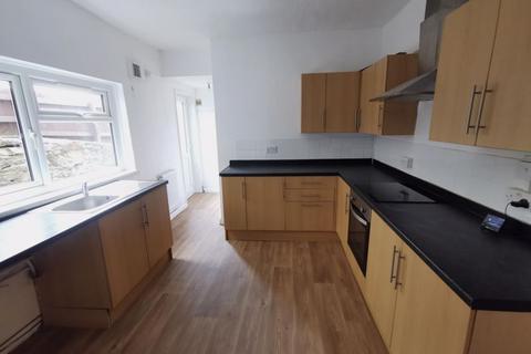 1 bedroom flat to rent, Bedwas Road, Caerphilly CF83