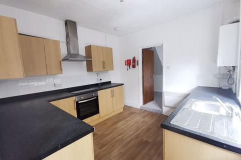1 bedroom flat to rent, Bedwas Road, Caerphilly CF83