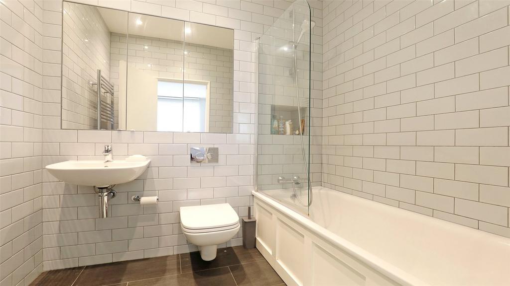 En-Suite Bathroom