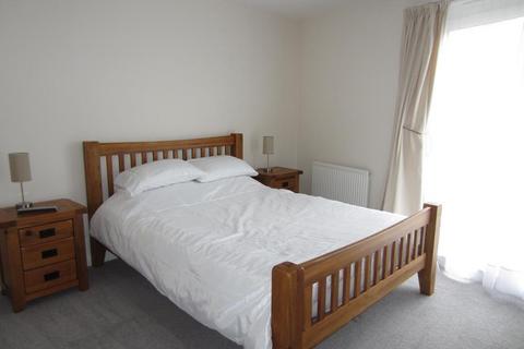 3 bedroom flat to rent, Rubislaw Square, Kepplestone, AB15