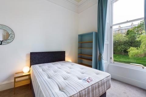 2 bedroom flat to rent, Learmonth Gardens, Comely Bank, Edinburgh, EH4