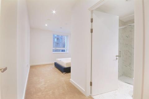 2 bedroom flat to rent, 143 Walworth Road, Elephant and Castle, London