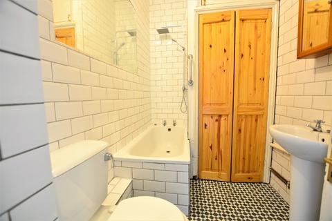 2 bedroom flat to rent, York Villas, Brighton, BN1