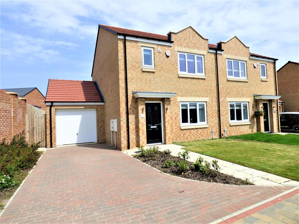 Brookdale, Sunderland, Tyne and Wear, SR3 2FF 3 bed semidetached house