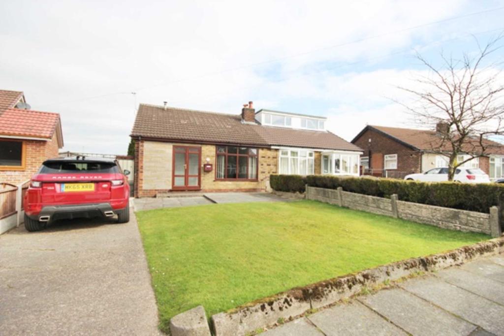 Warwick Road, Middleton 2 bed semidetached house £170,000