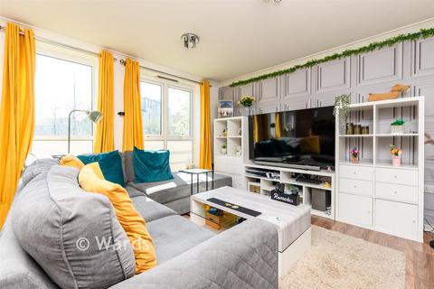 2 bedroom apartment for sale, Springhead Parkway, Northfleet, Gravesend, Kent