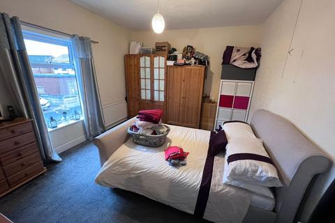 3 bedroom terraced house to rent - Hey Street, Wigan