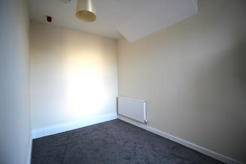 2 bedroom apartment to rent, Derbe Road, Lytham St. Annes FY8