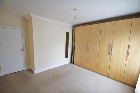 2 bedroom apartment to rent, Coombe Road, Croydon