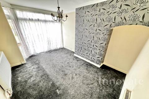 3 bedroom semi-detached house to rent, Upper Meadow Road, Birmingham B32