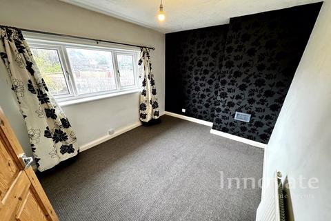 3 bedroom semi-detached house to rent, Sandford Avenue, Rowley Regis B65