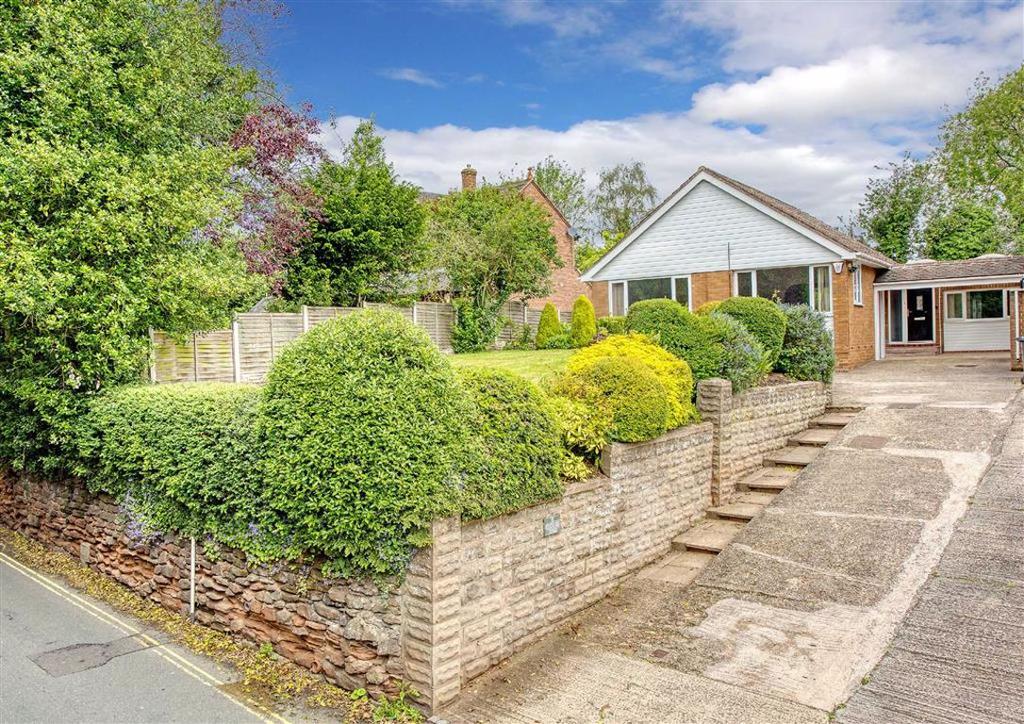 3, Sandy Lane, Brewood, Stafford, ST19 4 bed detached bungalow £359,950