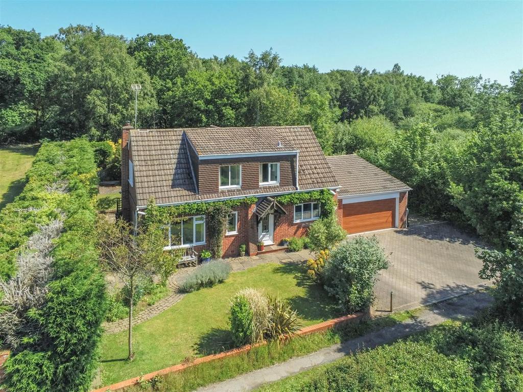 Peterbrook Road, Majors Green, Solihull 3 bed detached house £499,950