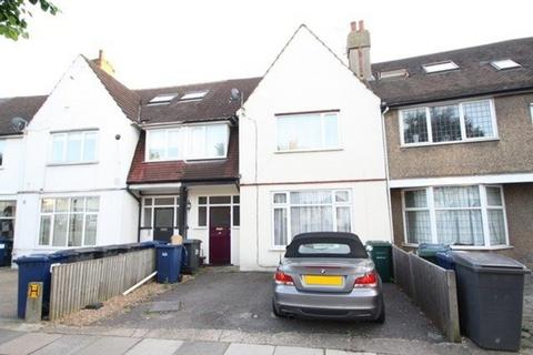 1 bedroom in a house share to rent, Woodland Way, Mill Hill, NW7