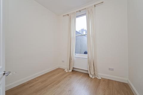 2 bedroom flat to rent, Dunollie Road, Kentish Town, NW5