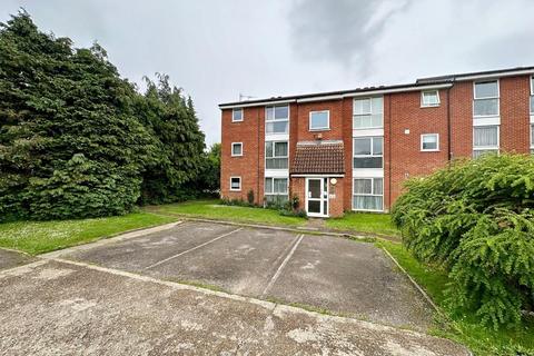 Studio to rent, Marley Court, Wormley