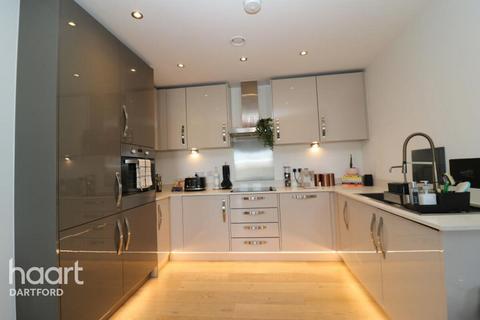 2 bedroom apartment to rent, William Mundy Way, Dartford