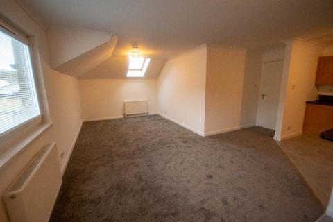 2 bedroom flat to rent, Kinclaven Gardens, Glenrothes, KY7