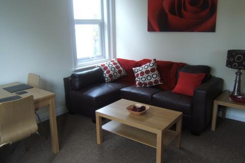 2 bedroom flat to rent, West Hill Road, Bournemouth