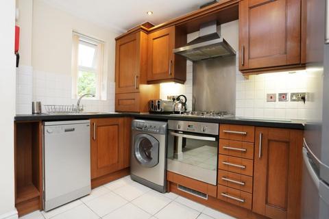3 bedroom flat to rent, Christchurch Road, Bournemouth
