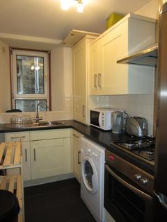 1 bedroom flat to rent, Mount Street, First Floor Left, AB25