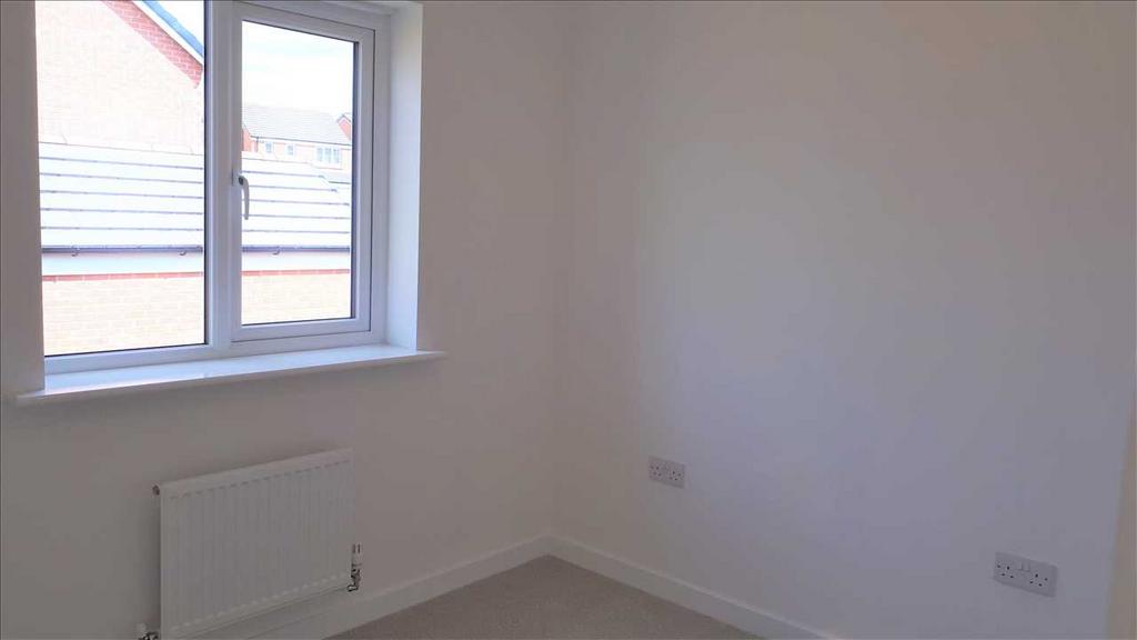 Back bedroom 2 :