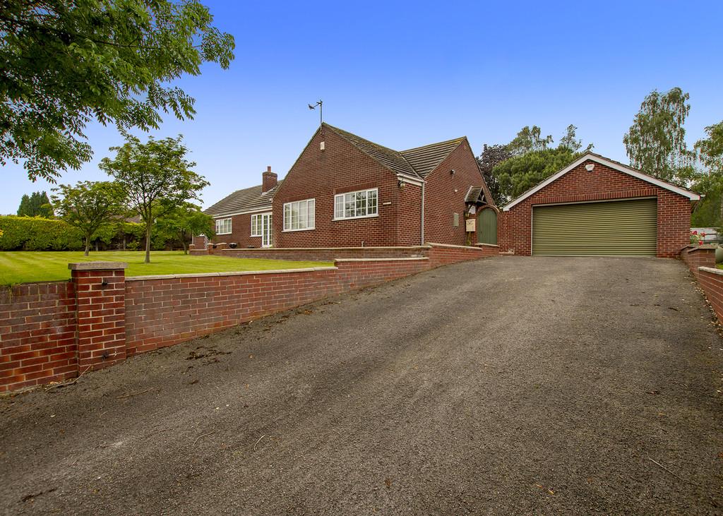 Broomfield Lane, Mattersey Thorpe, Doncaster 5 bed detached bungalow
