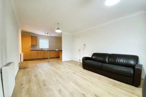 2 bedroom flat to rent, New Copper Moss, Altrincham, Cheshire, WA15