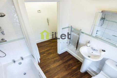 undefined, Northampton NN5