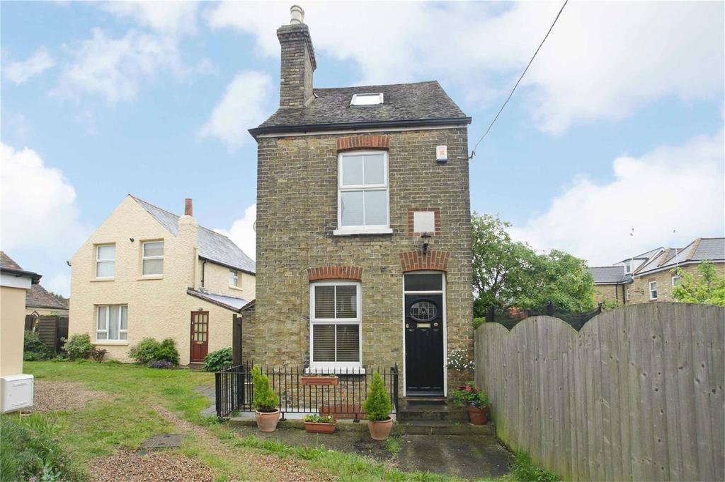 Ashburnham Road, Ramsgate 3 bed cottage £925 pcm (£213 pw)