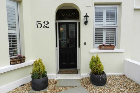 4 bedroom end of terrace house to rent, Moorend Crescent , Leckhampton