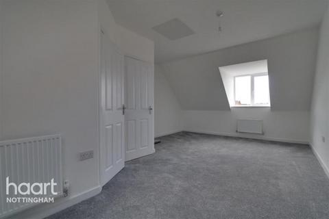 4 bedroom semi-detached house to rent, Henton Row, Nottingham