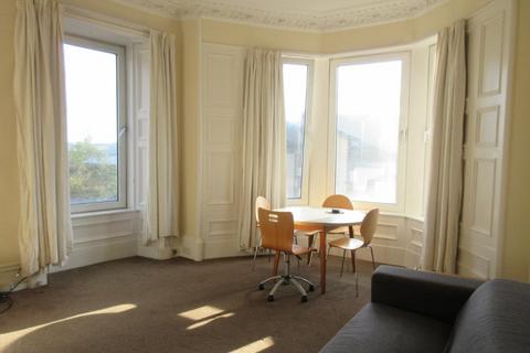 3 bedroom flat to rent, Blackness Avenue, Dundee, DD2