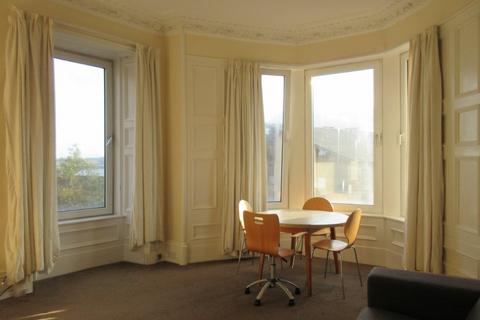 3 bedroom flat to rent, Blackness Avenue, Dundee, DD2