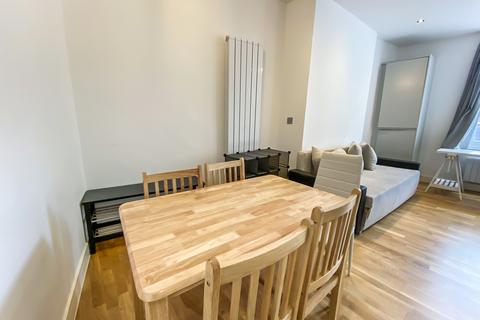 2 bedroom flat to rent, Gray's Inn Road, Bloomsbury, WC1X