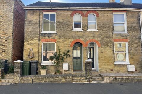 3 bedroom end of terrace house to rent - Clarence Road, East Cowes